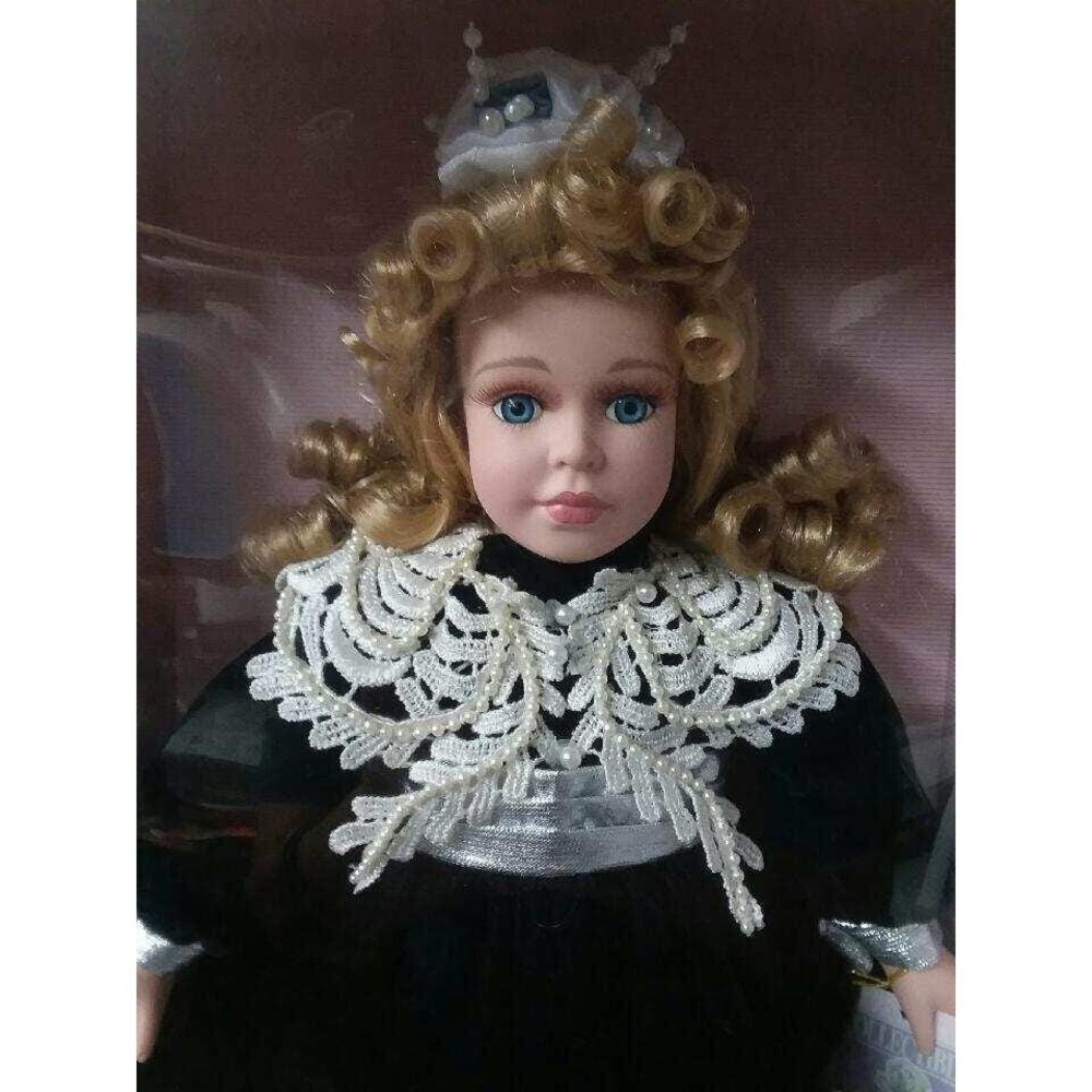 Collectible Memories Anne Porcelain Doll 16" Victorian Limited Edition NIB Vinta